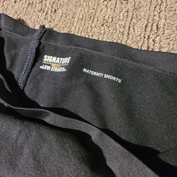 Maternity Jean Shorts - Picture 3 of 3